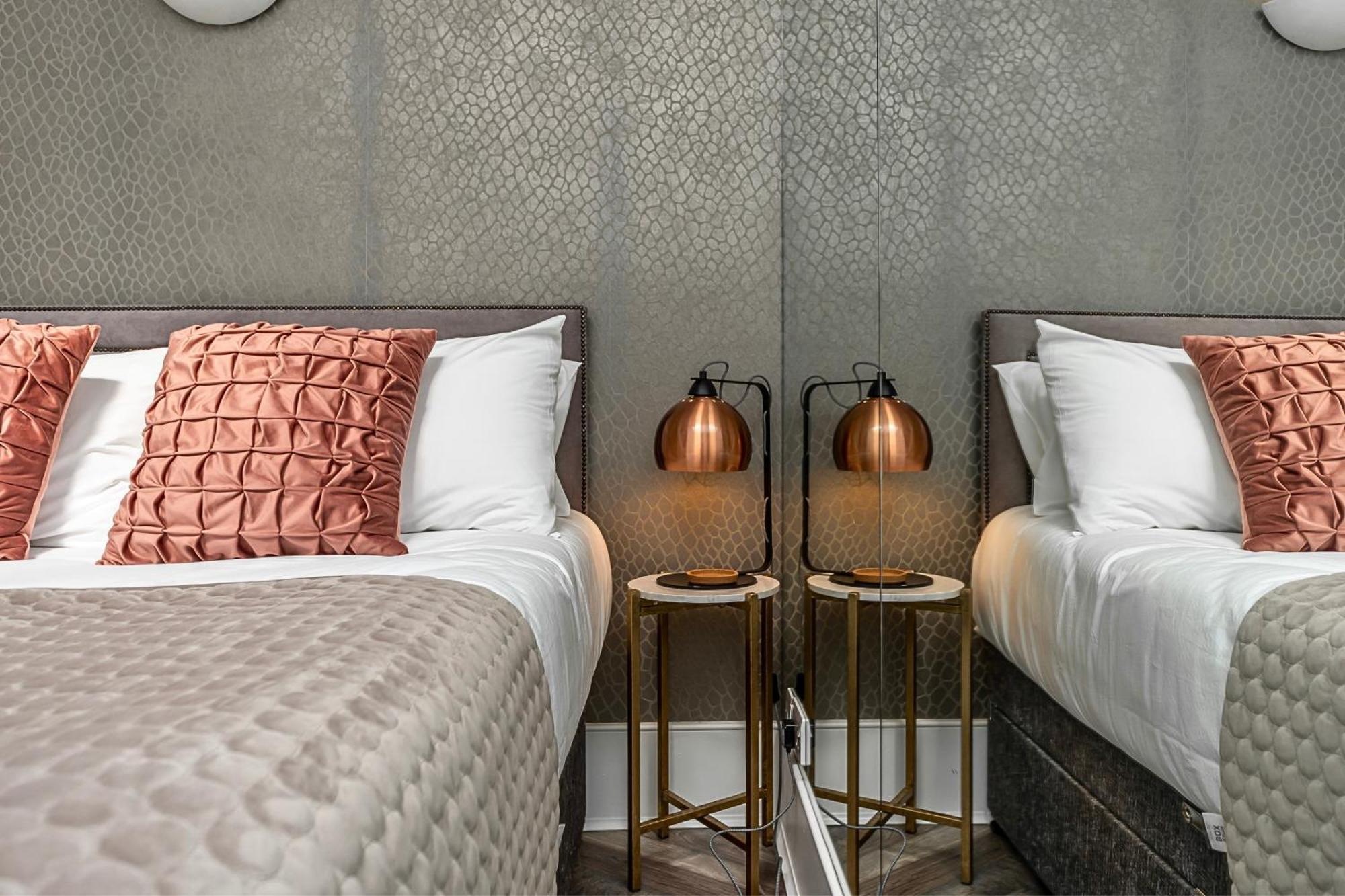 Ferienhaus The Secret Kensington Garden Mews-2 Bedroom Full House-2 Train Lines- Spacious-kings Road- Harrods -chelsea Stadium-private Small Patio